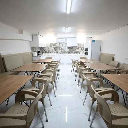 Urban Hostel Sarandë